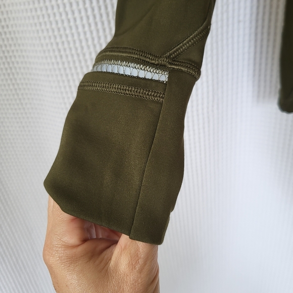 Lululemon green slim fit half zip pullover winter - Picture 2 of 6